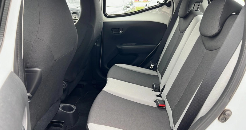 Toyota Aygo cena 41900 przebieg: 13128, rok produkcji 2017 z Pilica małe 379
